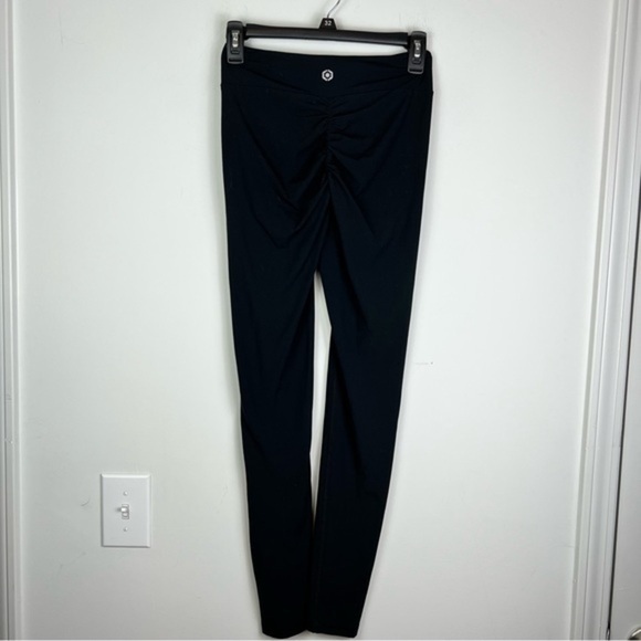Blackstone Labs Logo leggings womens size small workout black scrunch butt - Picture 5 of 5
